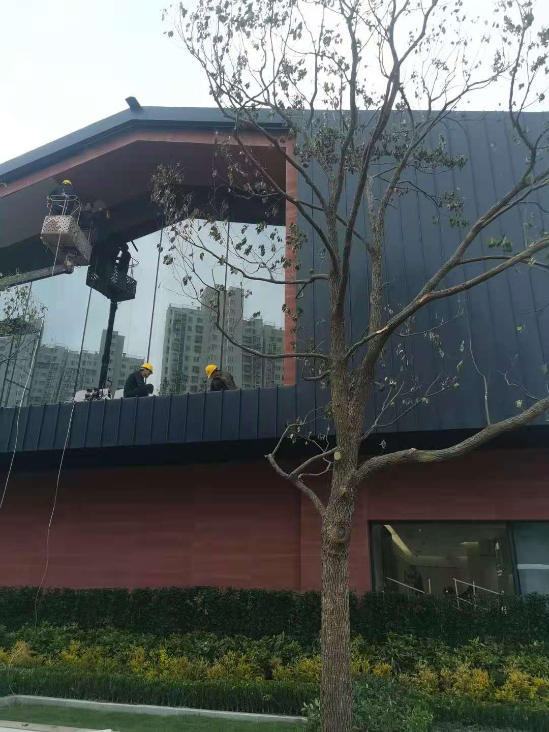 鈦鋅板屋面生產(chǎn)廠家 鈦鋅板墻面異形施工深化現(xiàn)場(chǎng)制作實(shí)力廠家